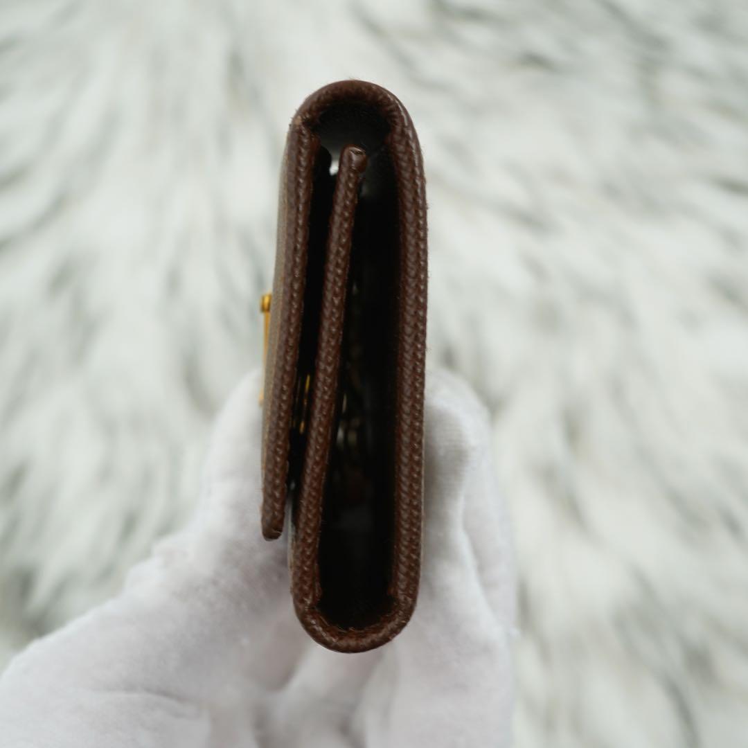 未使用品　PRADA プラダ　キーケース　サフィアーノレザー　ブラウン　希少