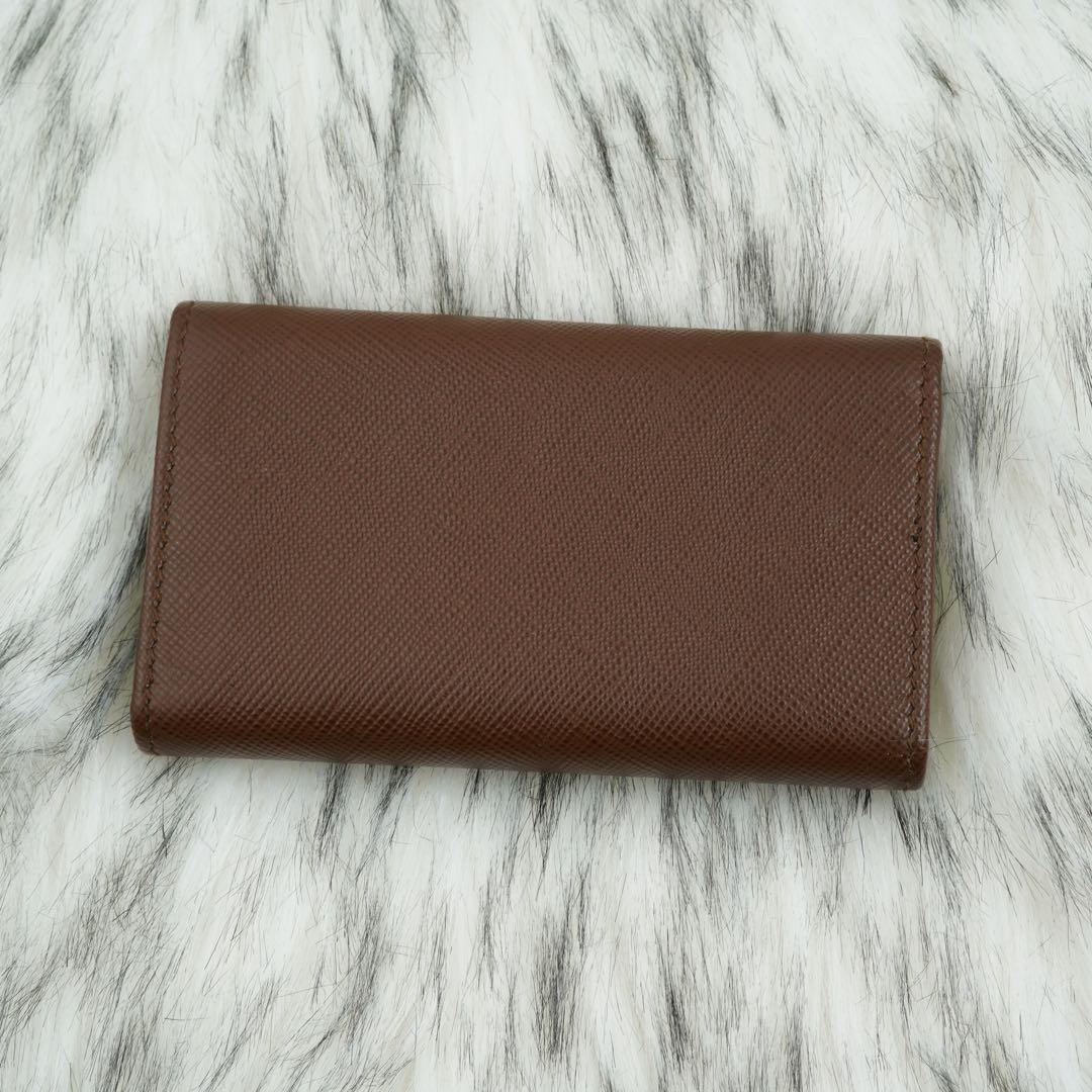 未使用品　PRADA プラダ　キーケース　サフィアーノレザー　ブラウン　希少