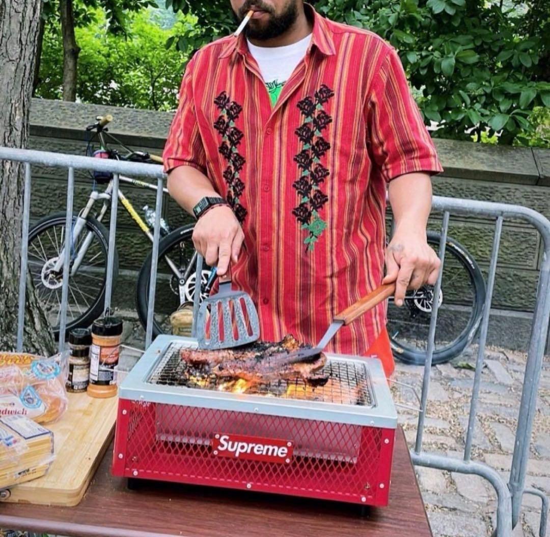 Supreme×Coleman Charcoal Grill Red 7077T