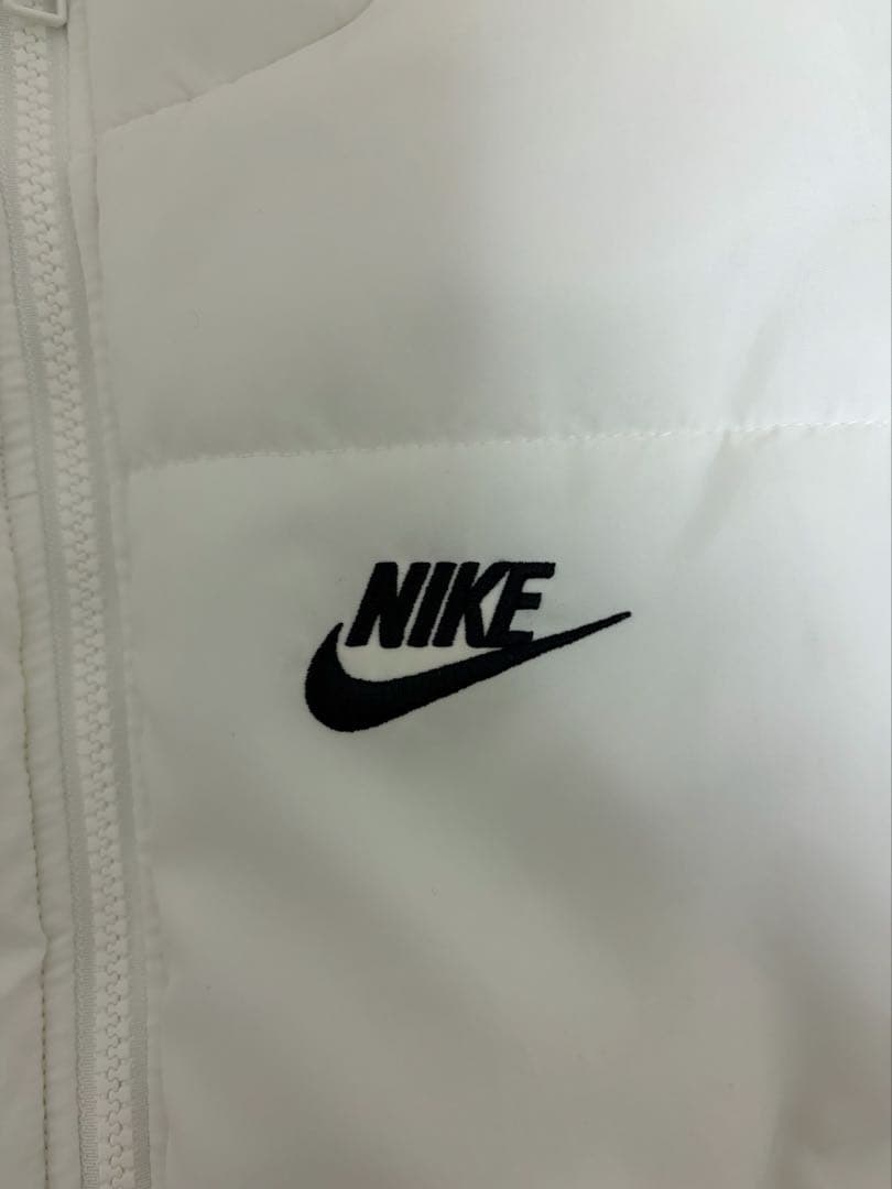 Nike Therma-Fit ダウンジャケット ホワイト