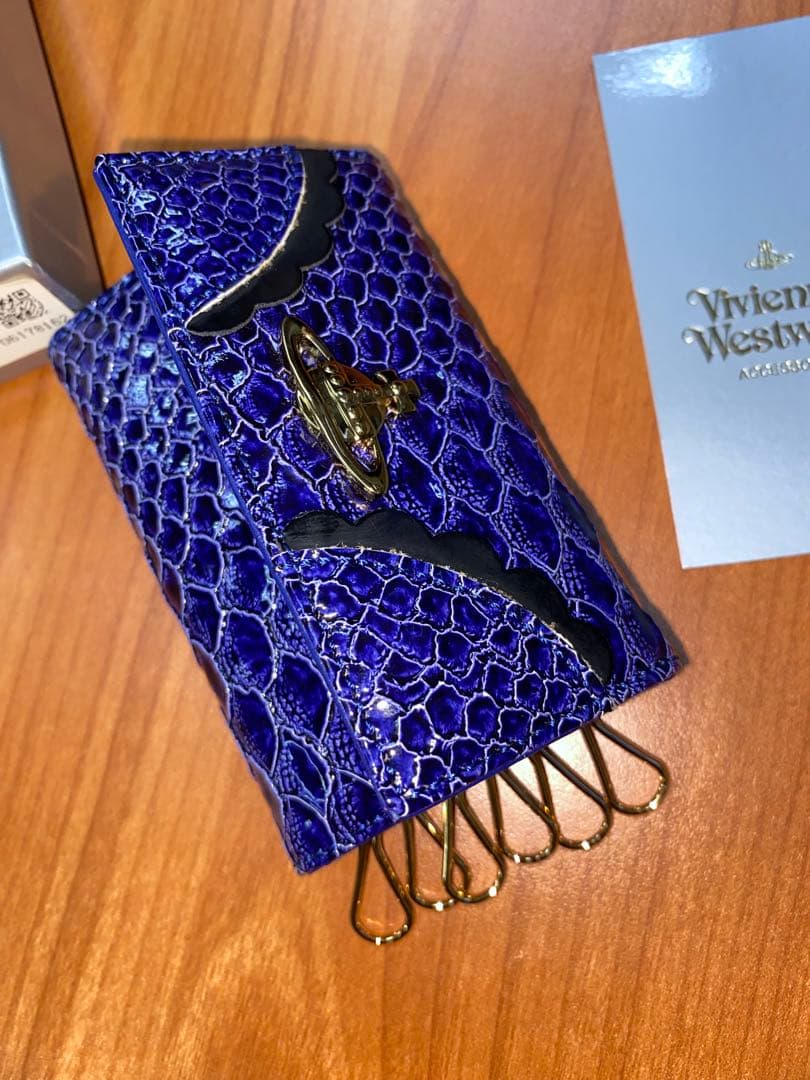 新品未使用品ヴィヴィアンウエストウッド　Vivienne キーケース