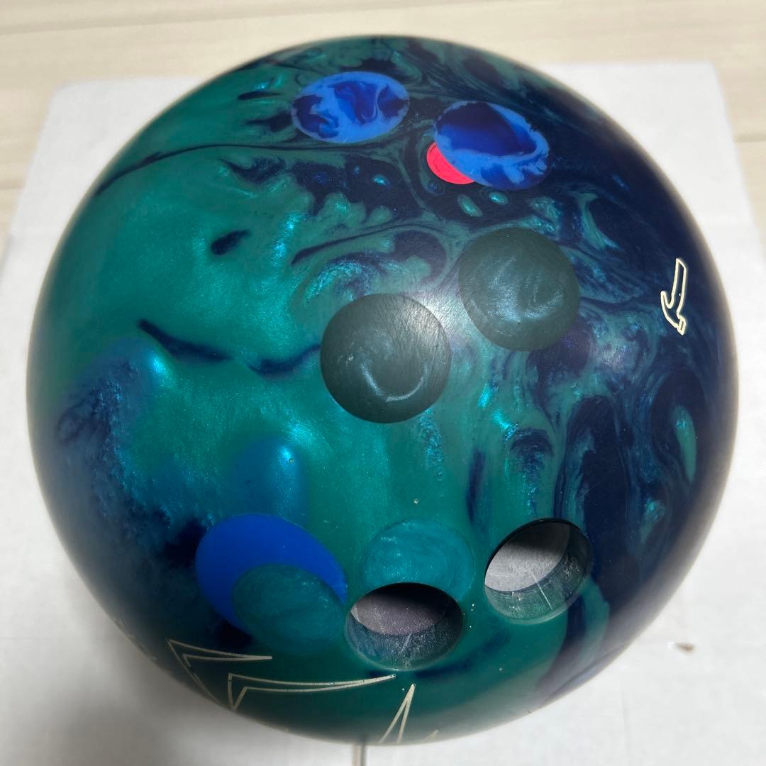 も*や様 ブラックウィドーリアルモンスター　15lb ボウリングボール