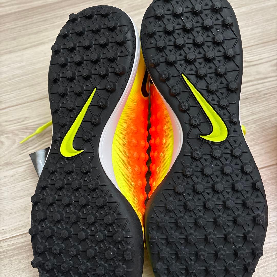 サッカー　スパイク　NIKE ナイキ　マジスタ　シューズ　27.5cm 新品