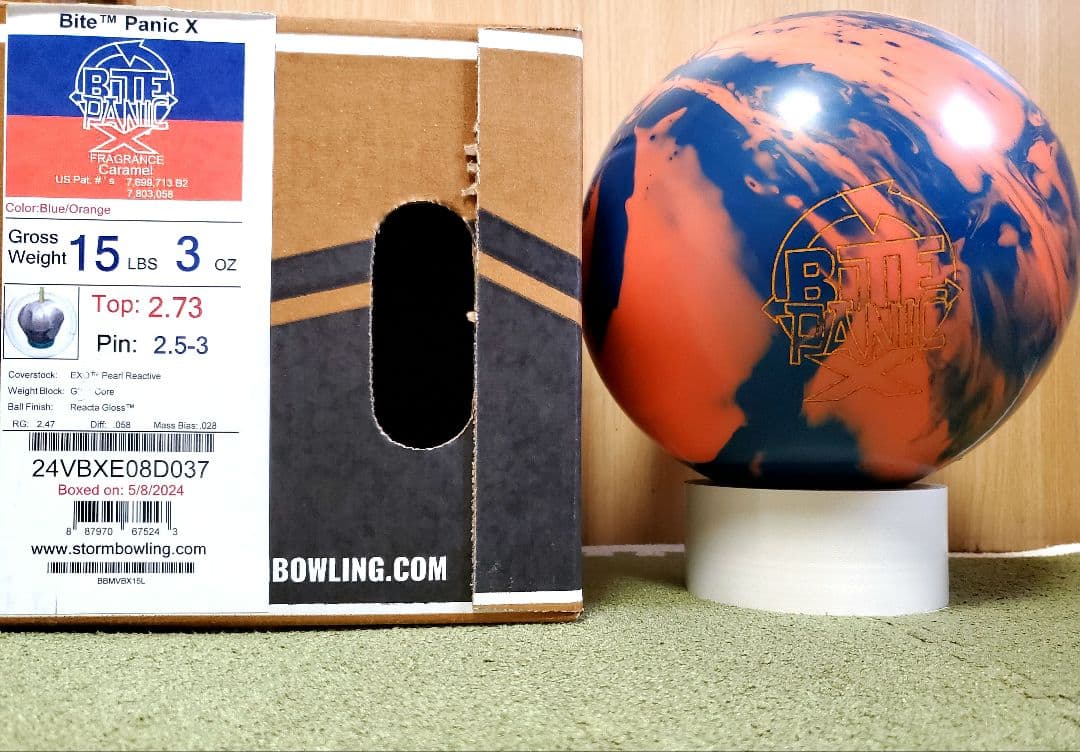 ボウリングボール　バイトパニックX 15ポンド