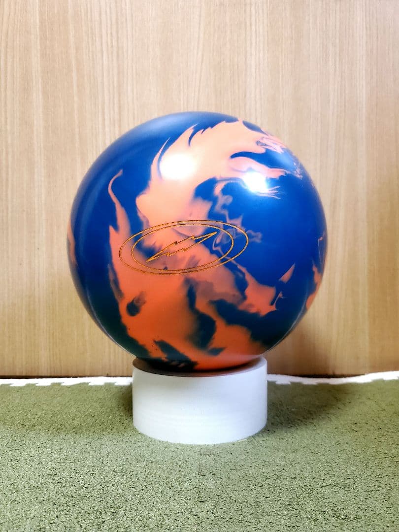 ボウリングボール　バイトパニックX 15ポンド