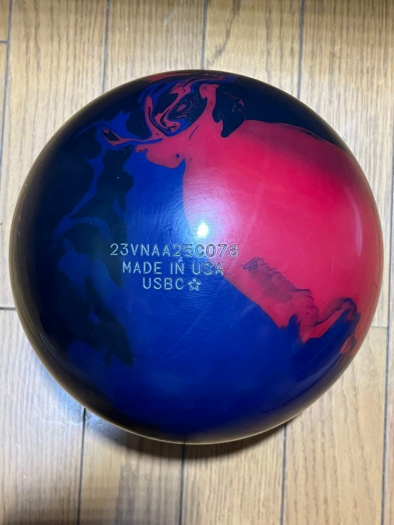 STORM DNAボウリングボール 15ポンド