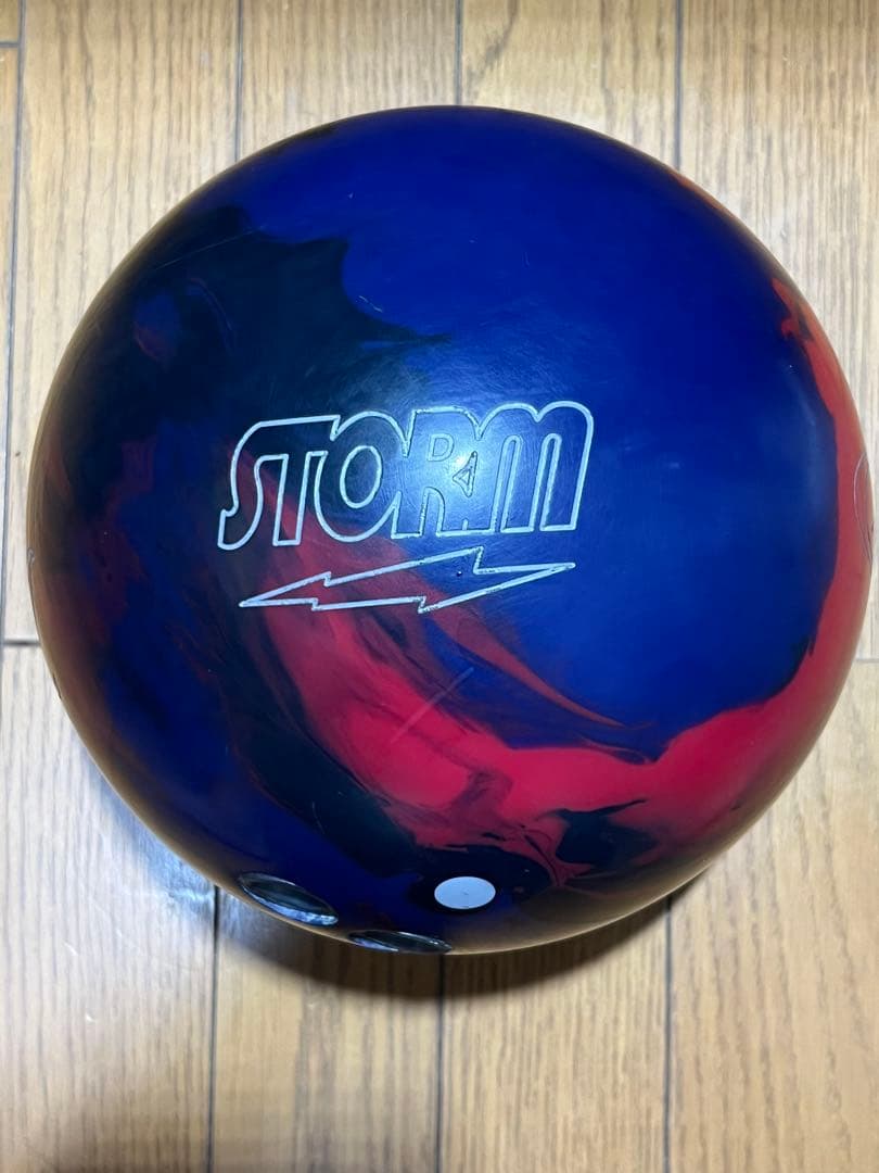 STORM DNAボウリングボール 15ポンド