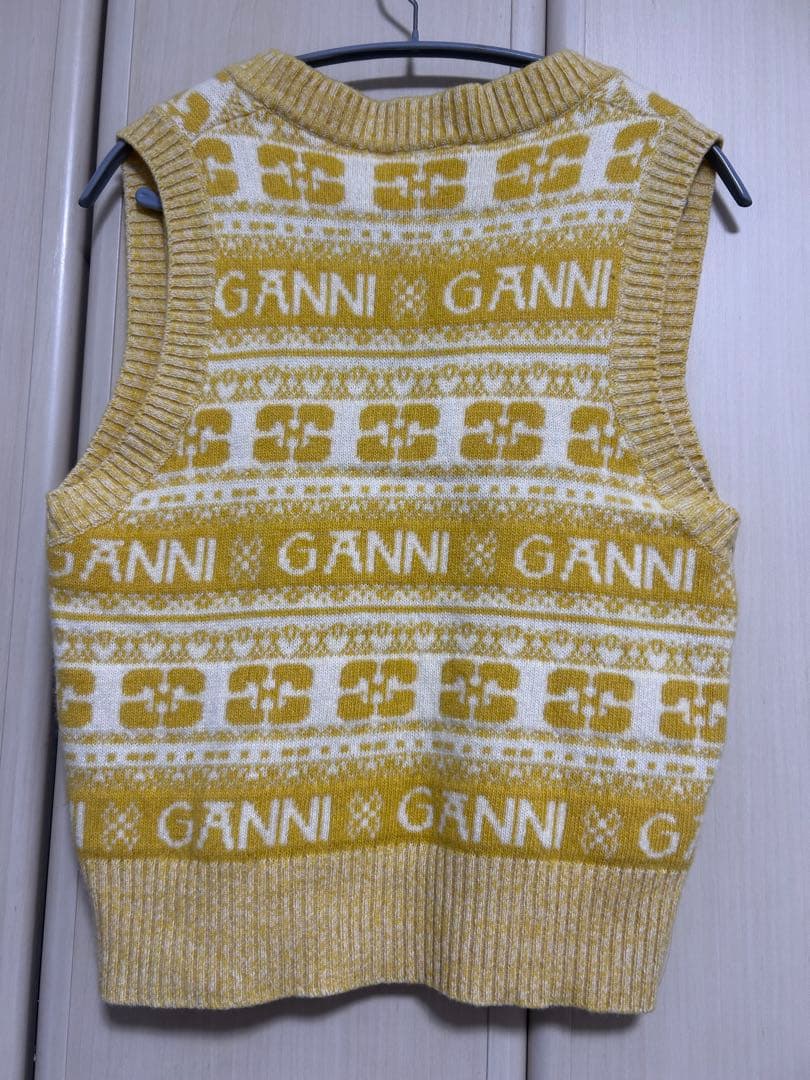 ガニー　GANNI ニットベスト　イエロー　フリーサイズ