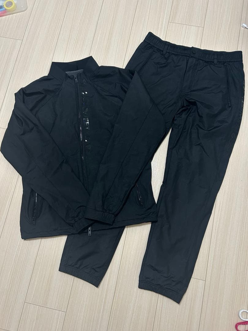 【美品】SY32 ゴルフ セットアップ 上下L 黒 定価52,000円