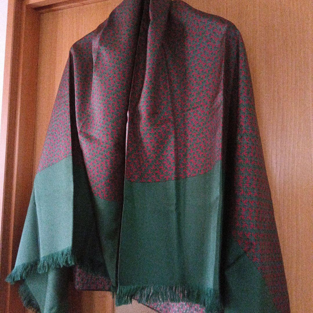 HERMES シルクスカーフ　ストールフリンジ付き赤グリーン