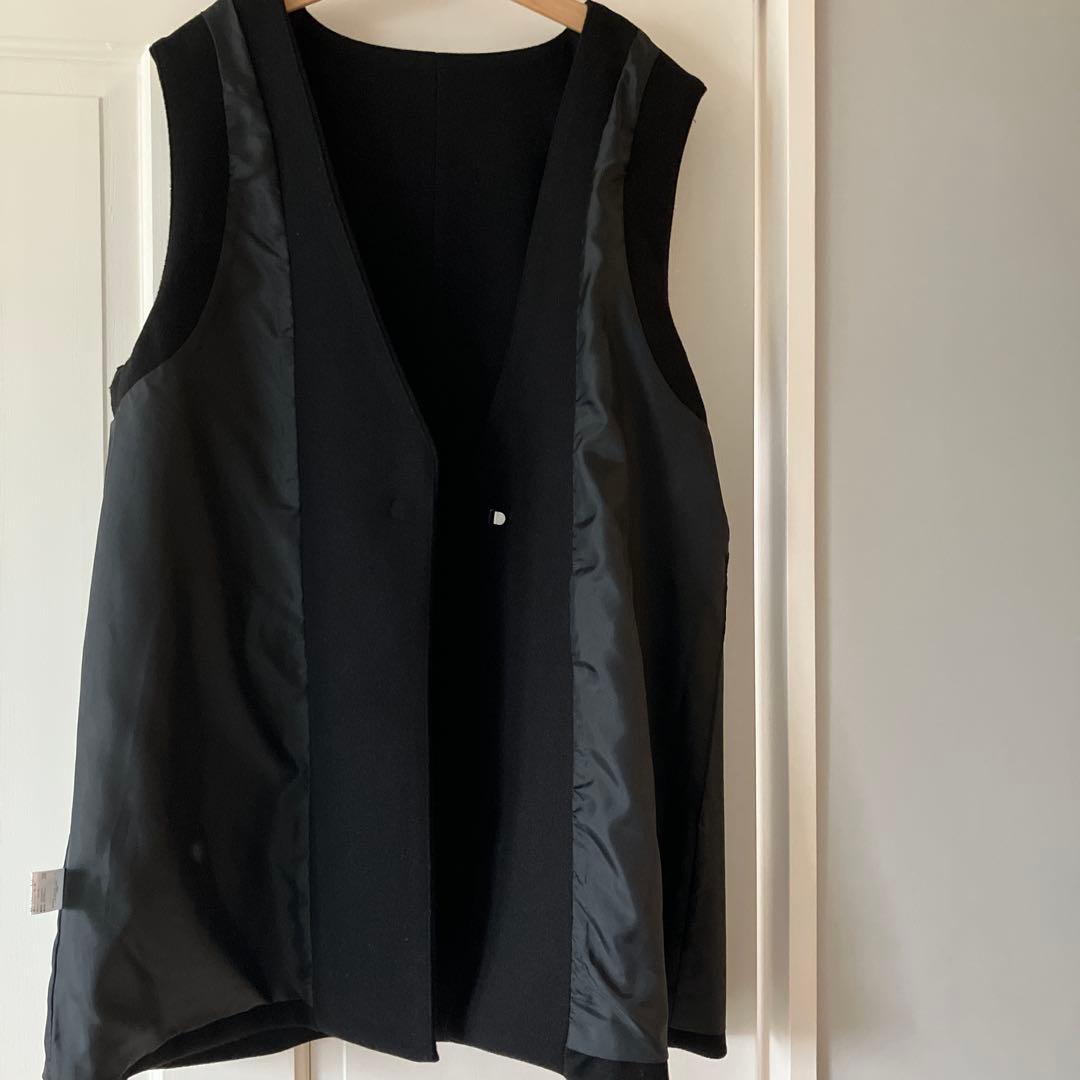 美品新品　UNITED ARROWS ブラック ジレ
