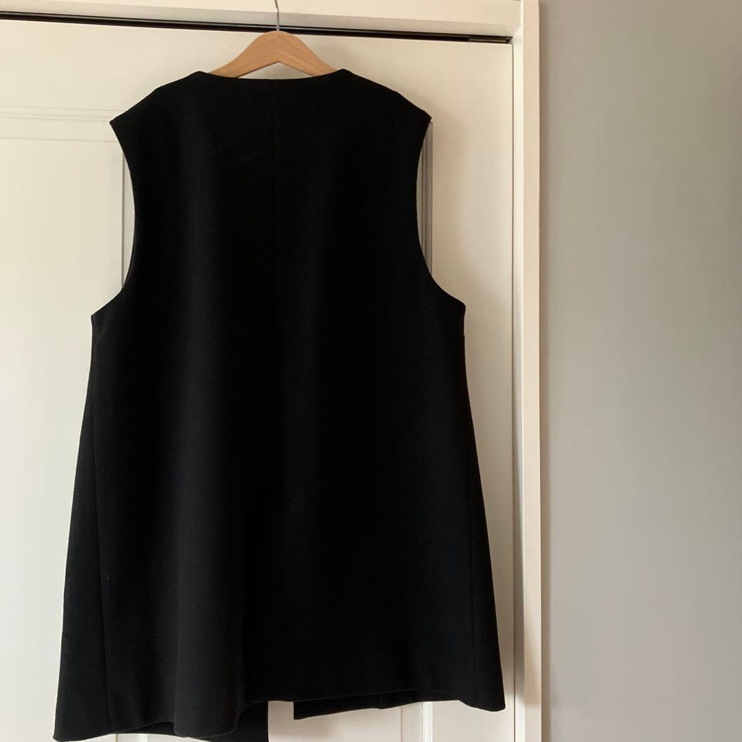 美品新品　UNITED ARROWS ブラック ジレ
