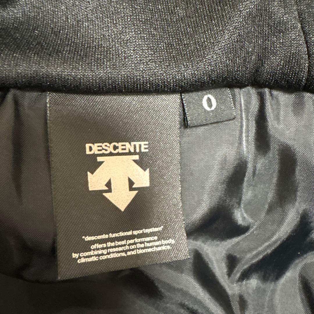 DESCENTE フード付きフリースパーカー Oサイズ 赤/紺