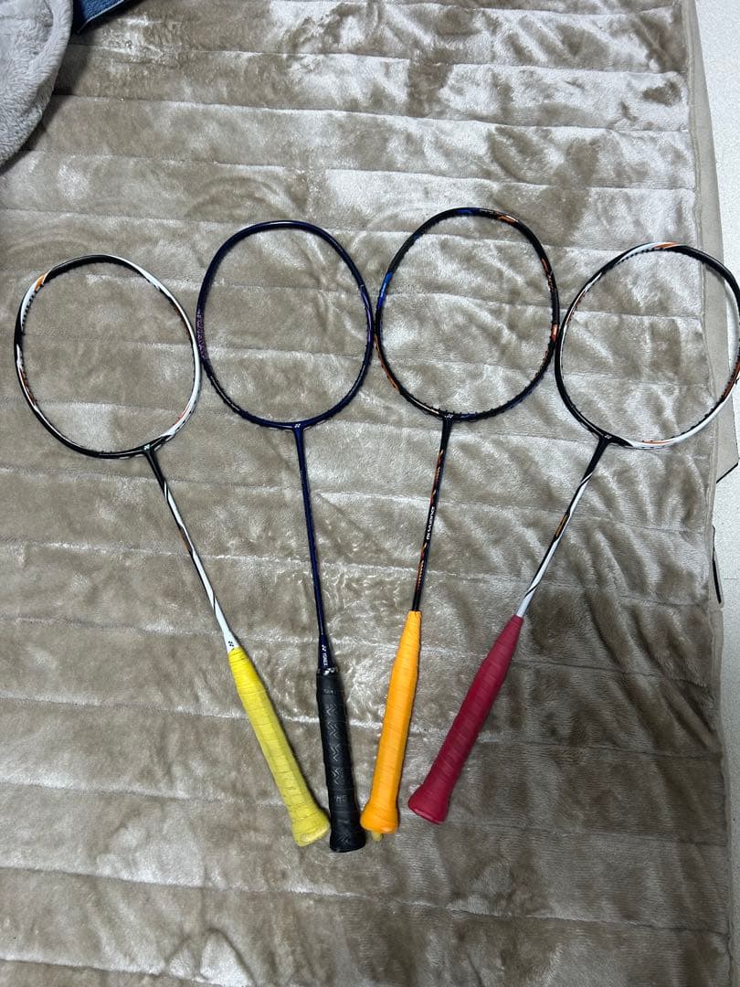 バドミントンラケット 4本セット　ジャンク品