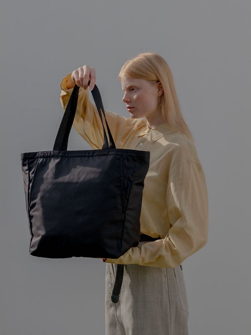 バッグ MONOLITH TOTE STANDARD HEXA M