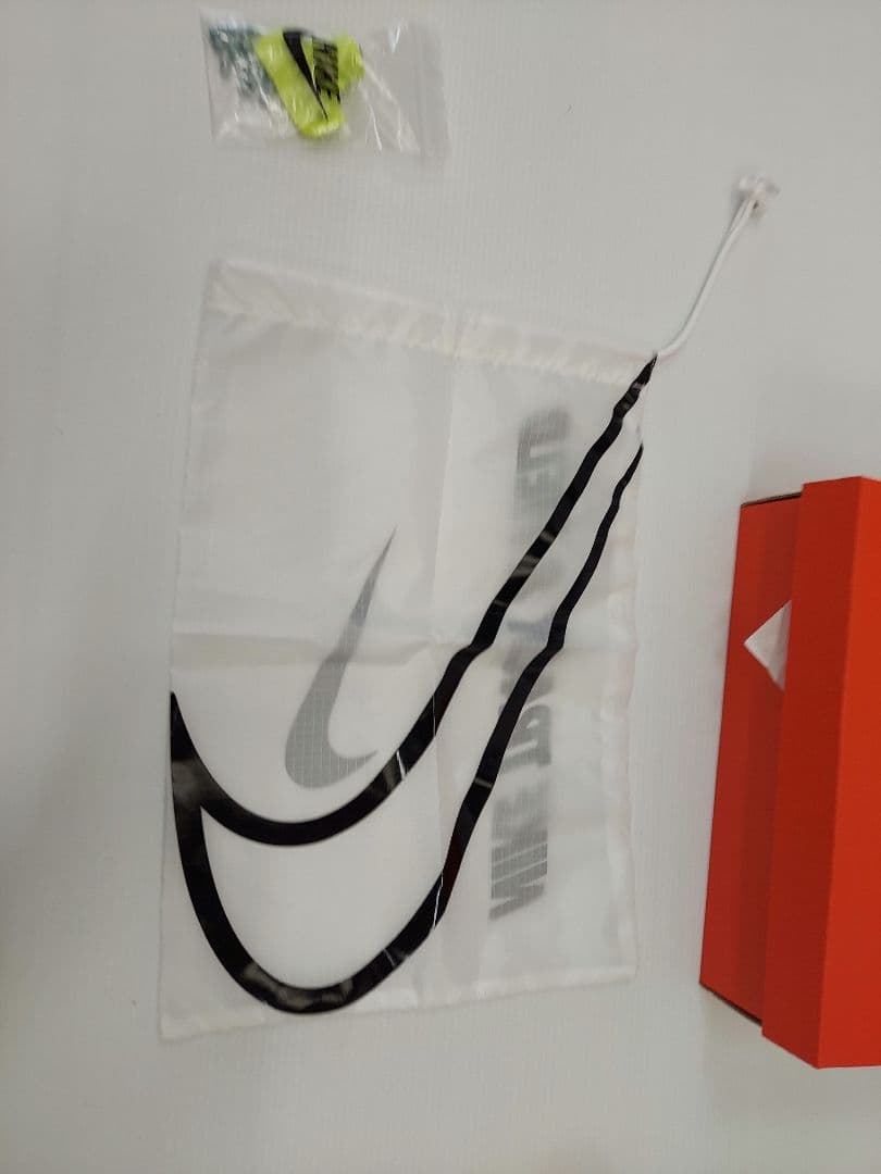 【新品未使用】Nike 陸上スパイク ピンク 収納袋付き　28.5