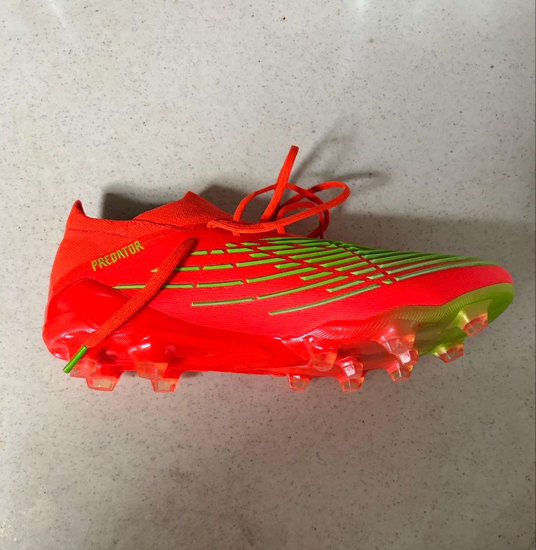 adidas Predator サッカースパイク