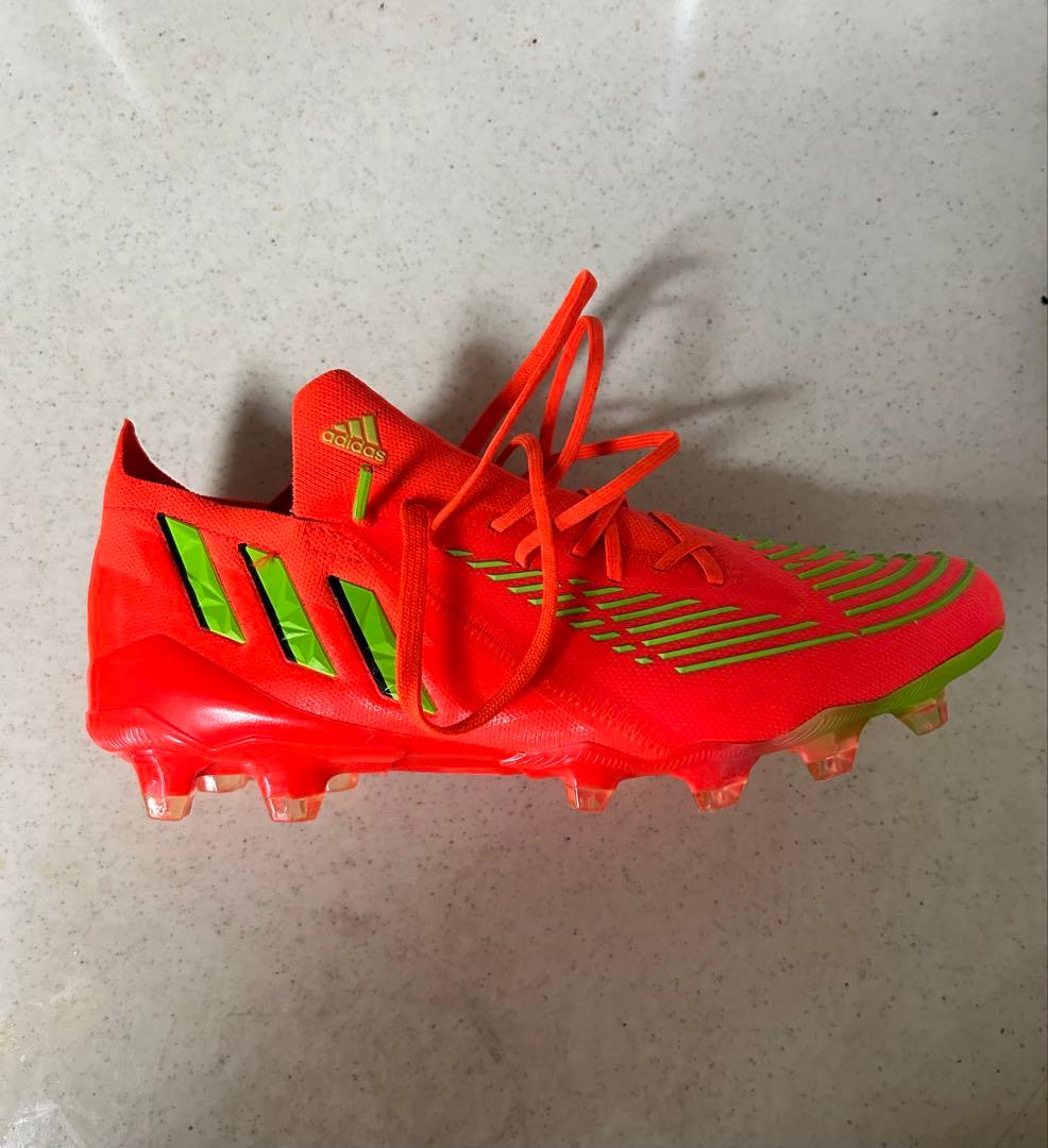 adidas Predator サッカースパイク