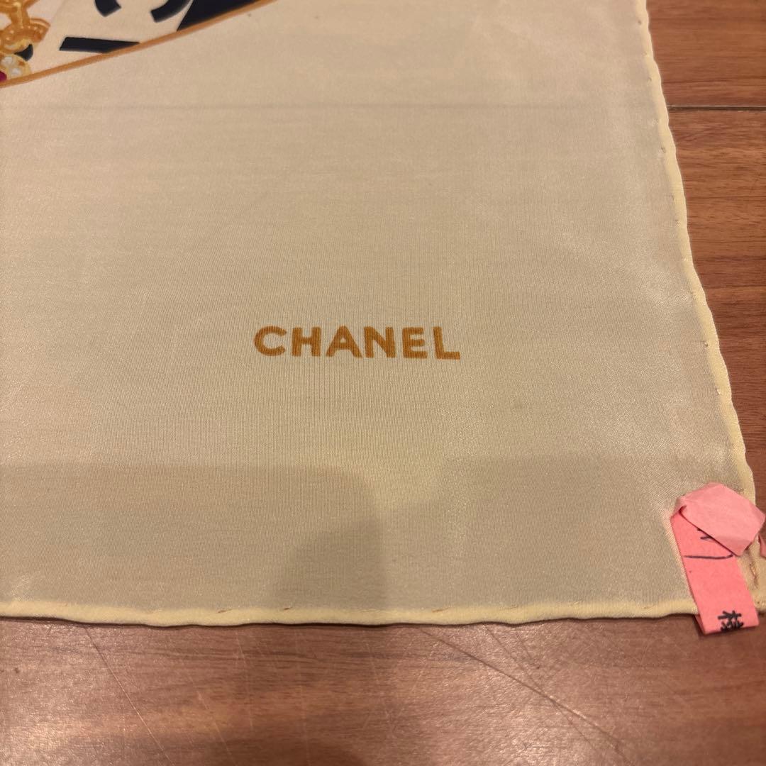 e*i様 シャネル　CCロゴ ココマーク　スカーフ　シルク　クリーム