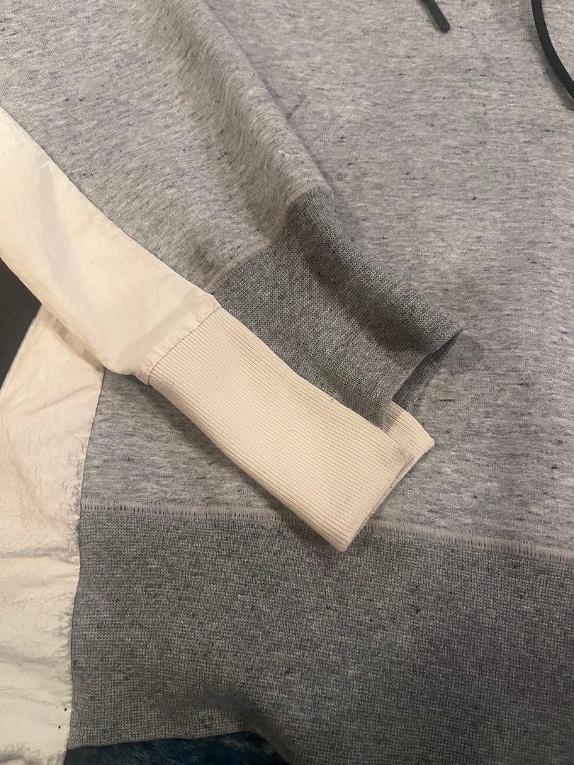 ちっち♡NIKE sacai cz4695フード付きパーカー