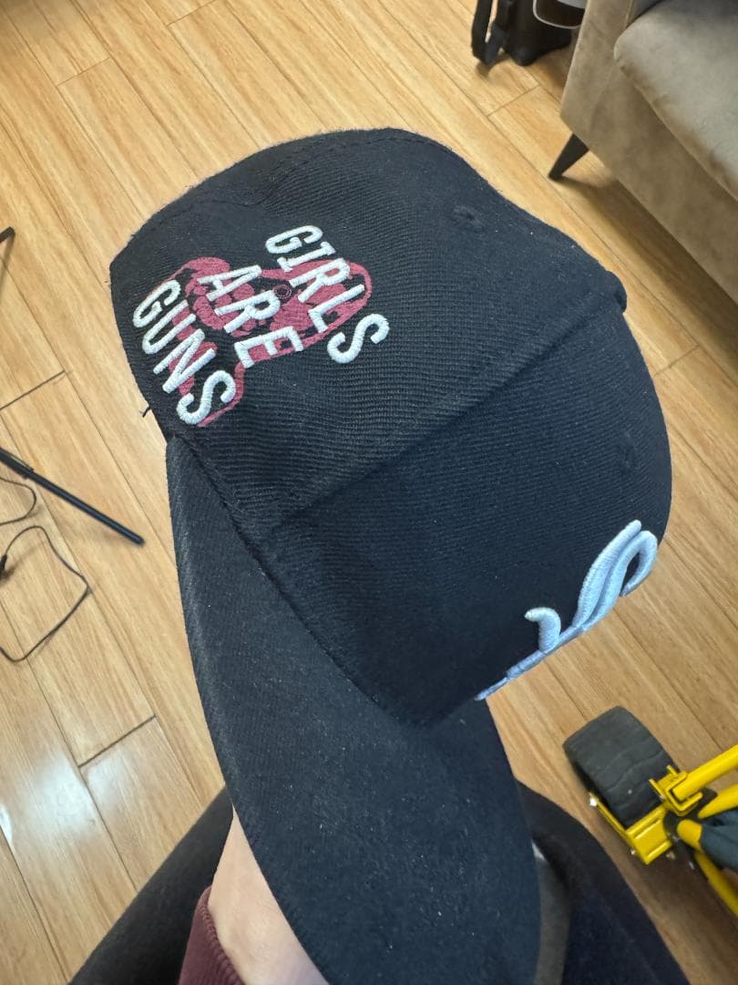 Soxロゴ 黒キャップ Girls Are Guns