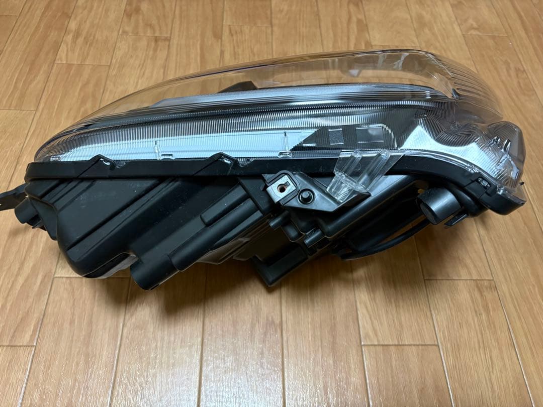 スイフト ZDEDS 右LEDヘッドライト