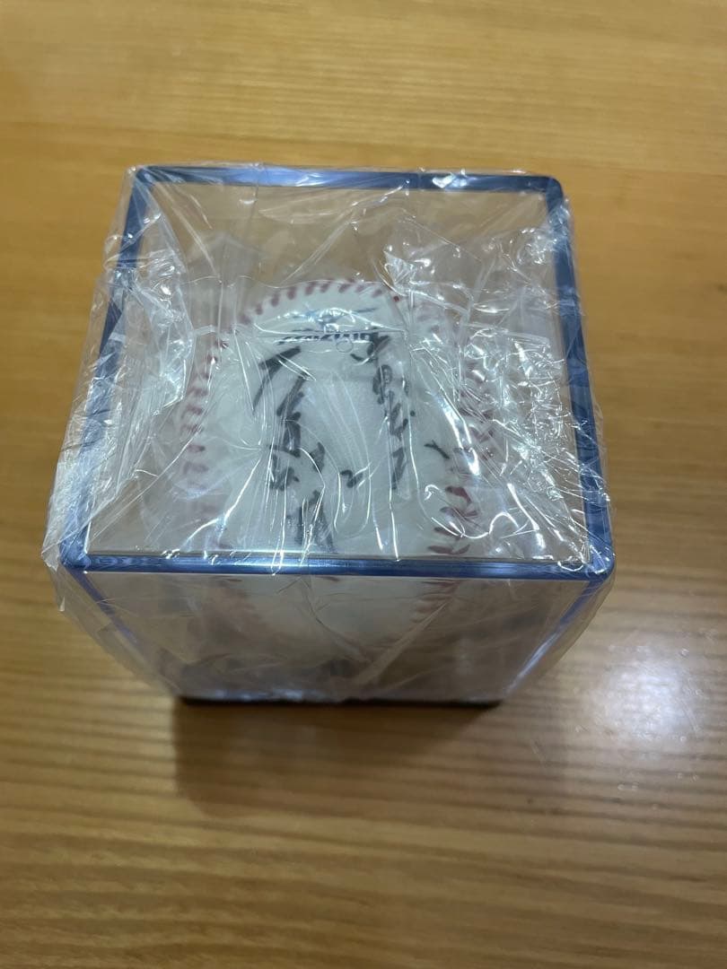 中日ドラゴンズ　荒木雅博 2000安打達成記念直筆サインボール
