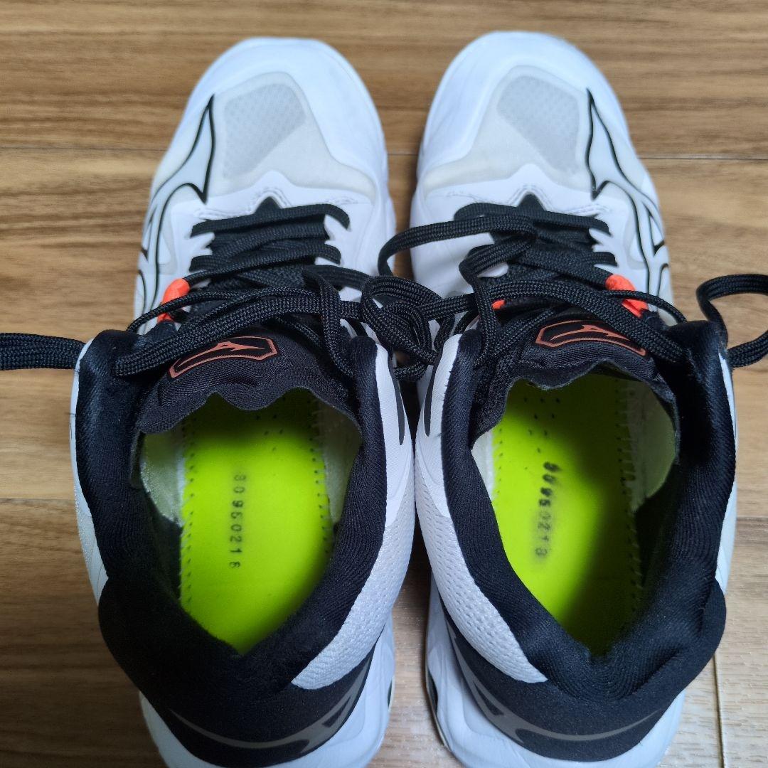 Mizuno Wave Lightning Z6 ミドルカット　24cm