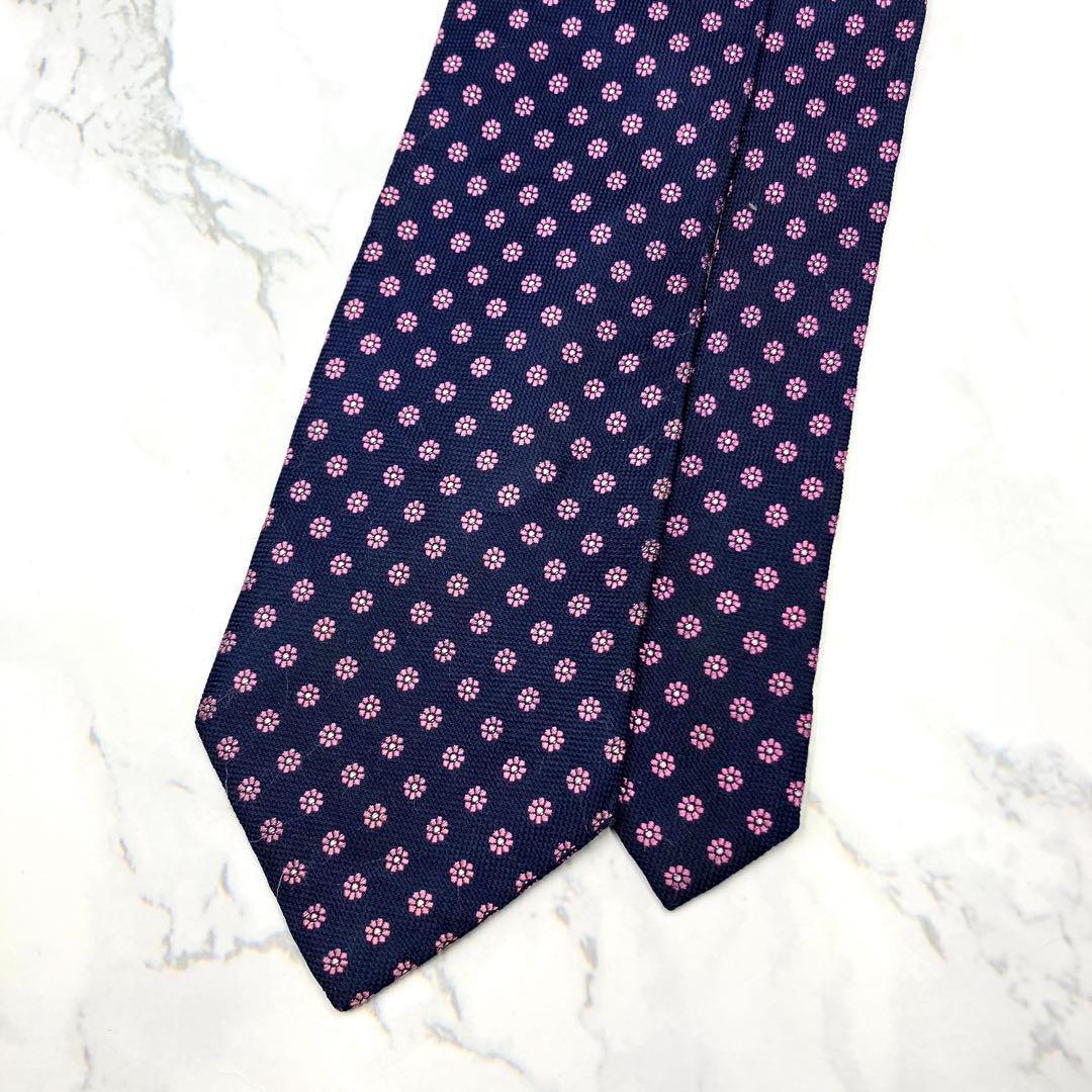 ◆せブランド専用◆Paul Smith ネクタイ 紺色 花柄 高級感