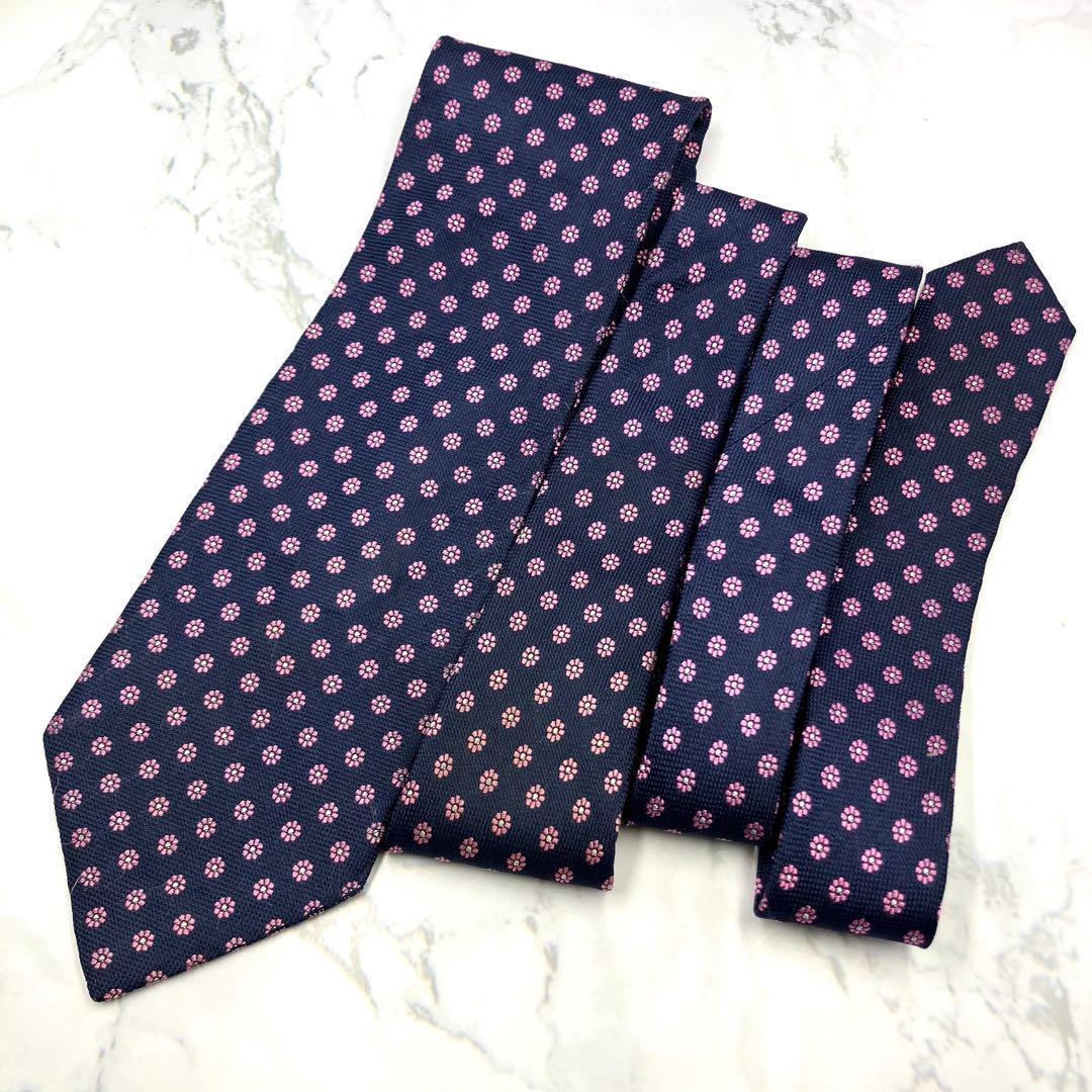 ◆せブランド専用◆Paul Smith ネクタイ 紺色 花柄 高級感