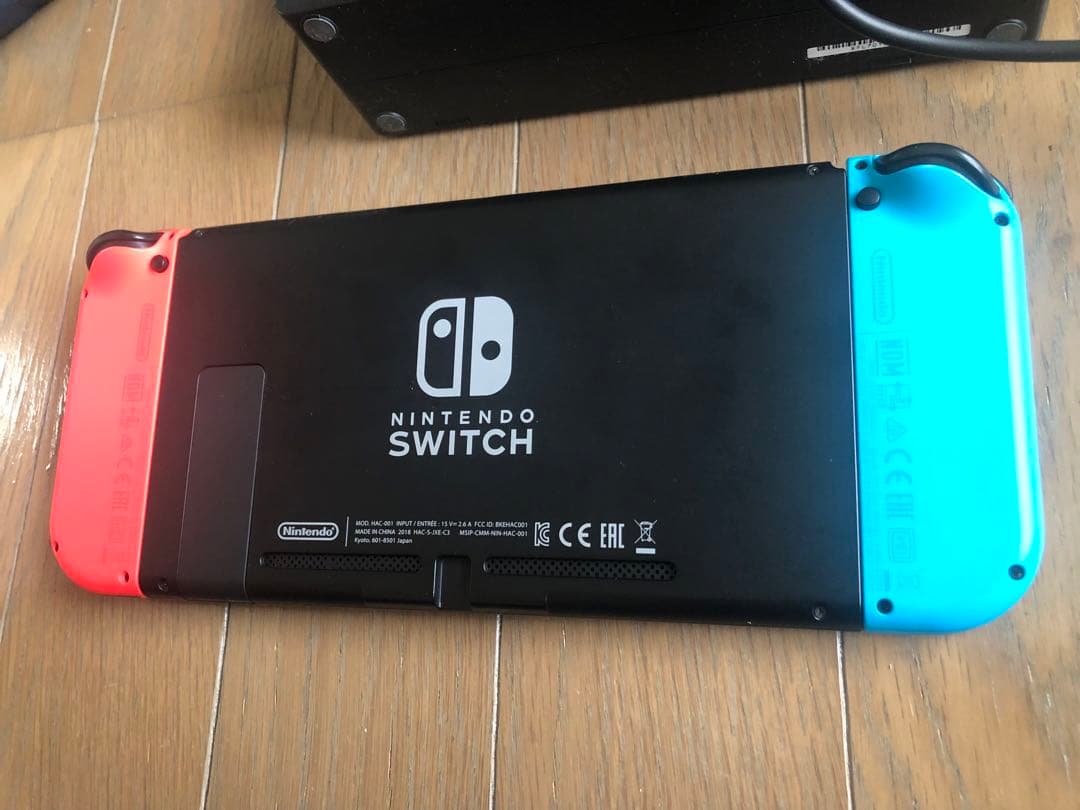 ふ*み様 Nintendo Switch ネオンレッド/ブルー 本体