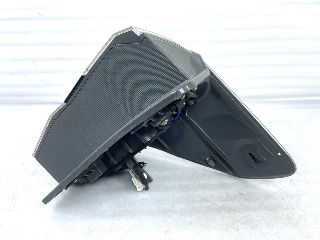 ヴェルファイア 20系前期 左 LED テールランプ純正 KOITO 58-29
