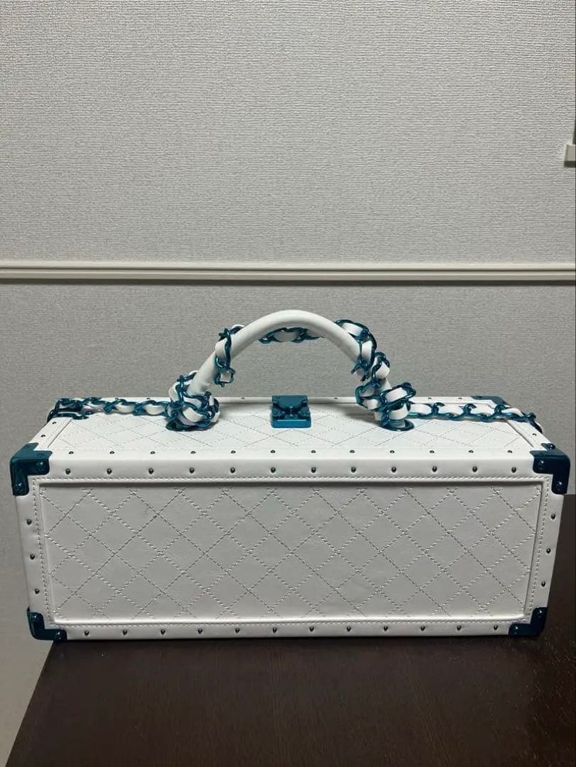 エンジェル　シャンパン　ホワイトデーエディジョン　空箱