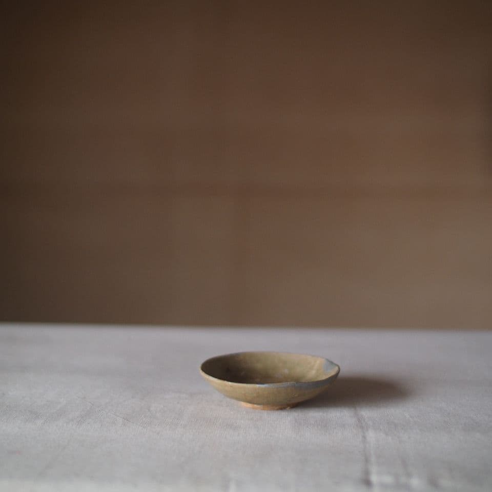 茶色の丸型皿 古道具古唐津 古陶 骨董 古美術
