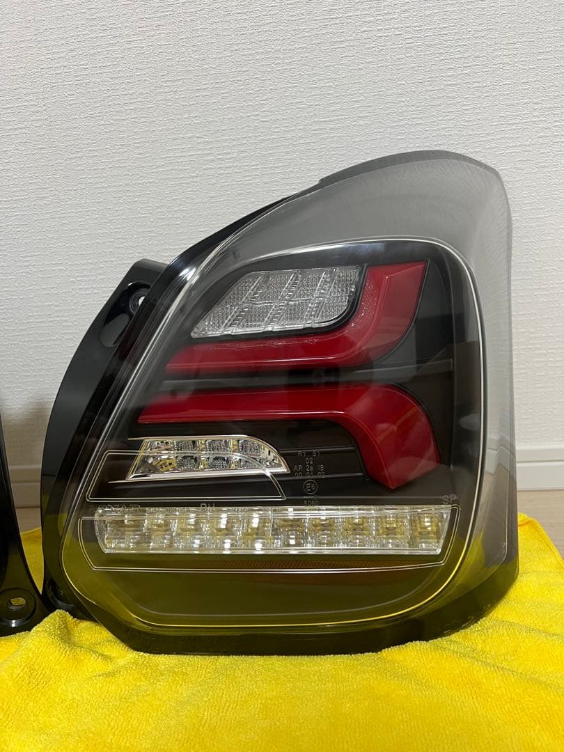 値下げしました！！ スイフトスポーツZC33Sテールランプ SONAR製