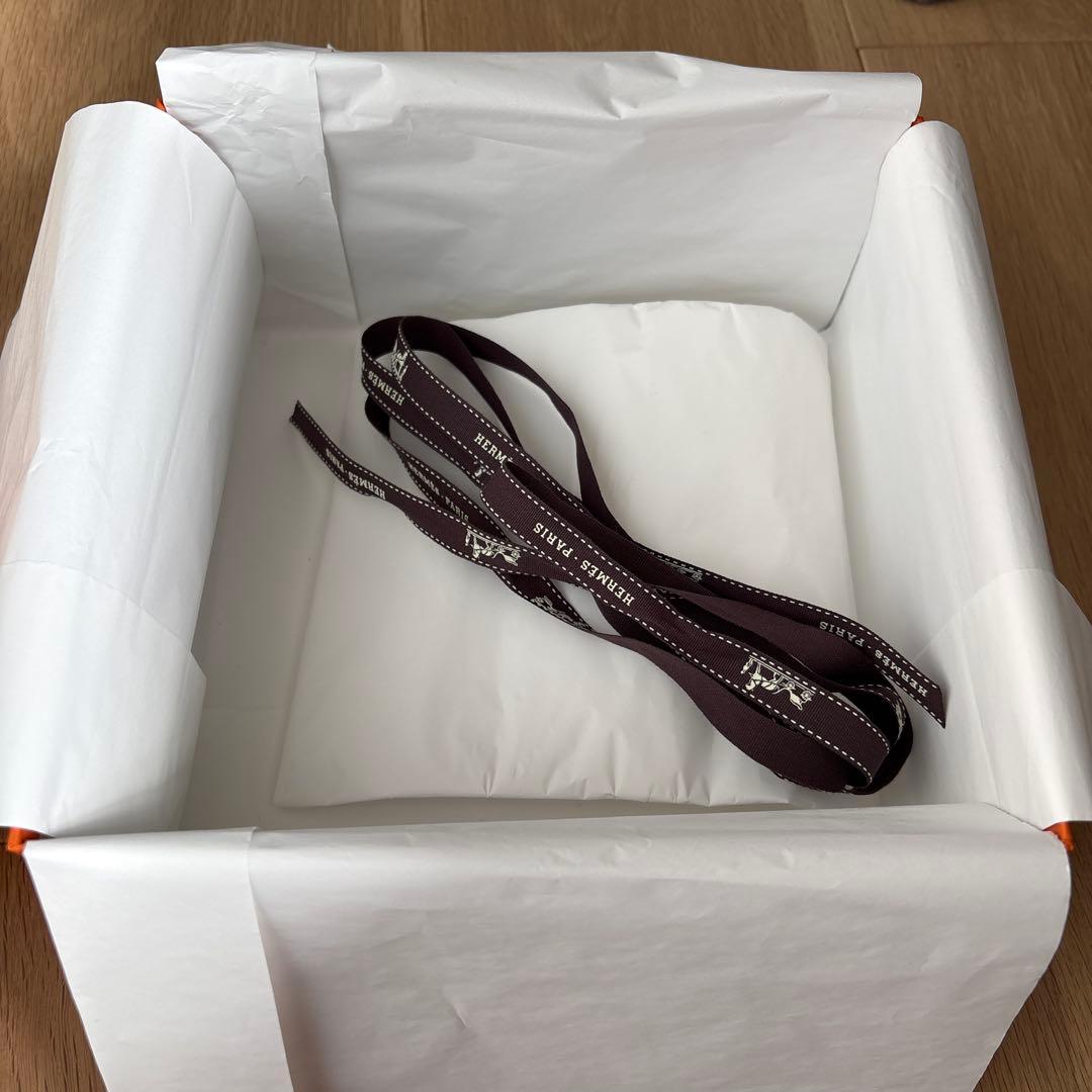 HERMES ギフト箱 オレンジ リボン付き