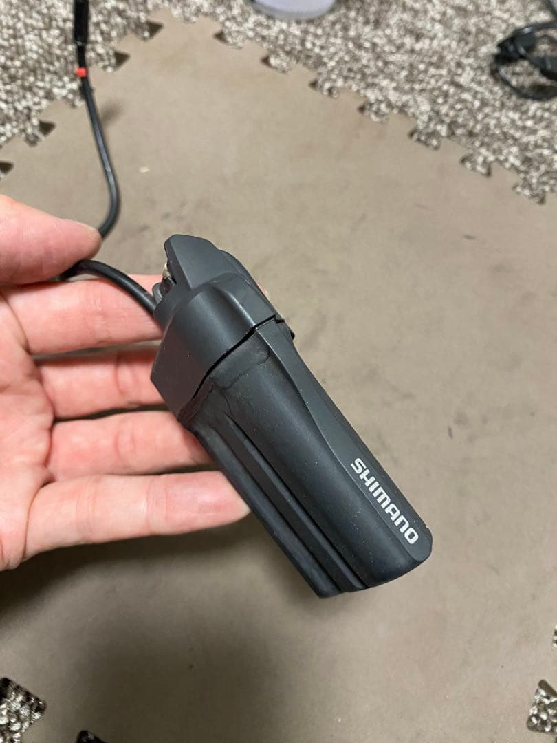 シマノdi2バッテリー　SM-BTR1 充電器付