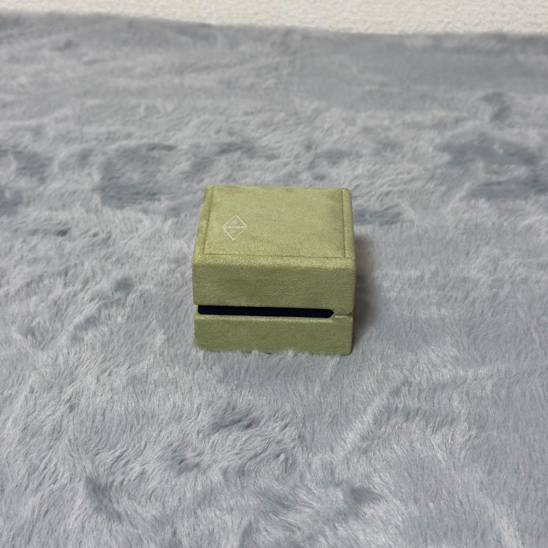 【未使用に近い】ヴァンクリーフアーペル マジックアルハンブラ　ネックレス　ケース
