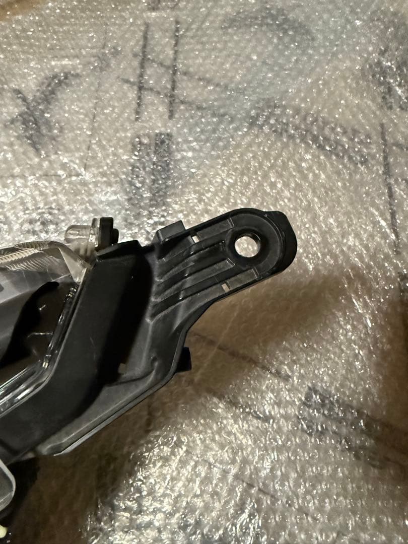 RAV4 純正ヘッドライト 右 補修歴なし。ラブフォー