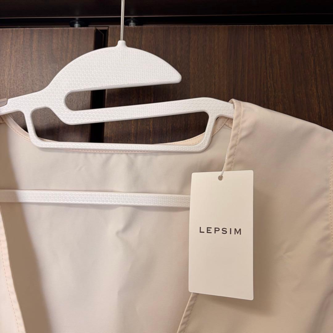新品タグ付き LEPSIM レプシム ゆきは企画 ギャザー2WAYベスト 08