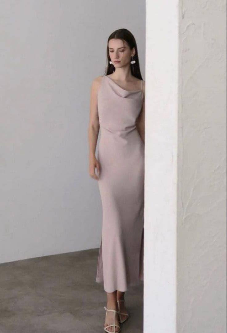 maison celon アシンメトリードレープキャミワンピース