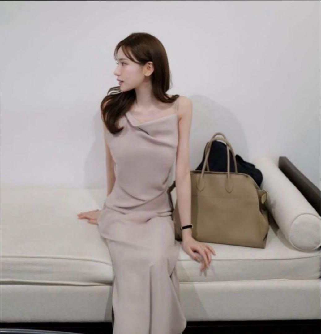 maison celon アシンメトリードレープキャミワンピース