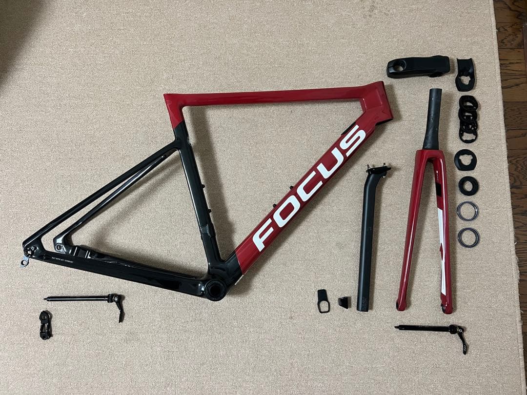 FOCUS IZALCO MAX 9 DISC　(2021)