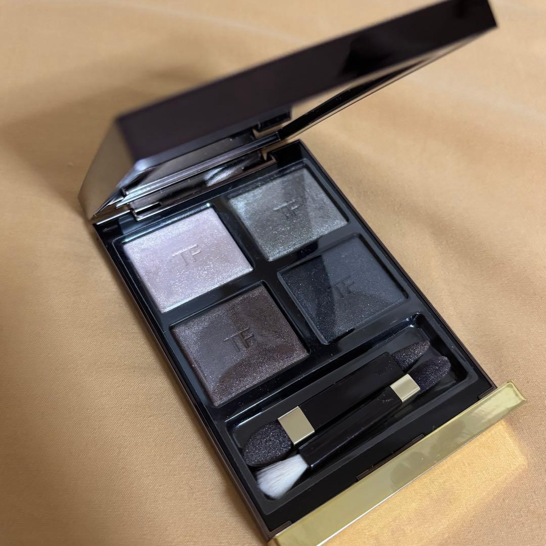 【美品】TOM FORD アイカラー クォード　05A ダブル インデムニティー