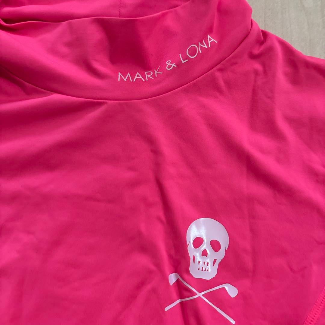 MARK & LONA ピンク ハイネックシャツ