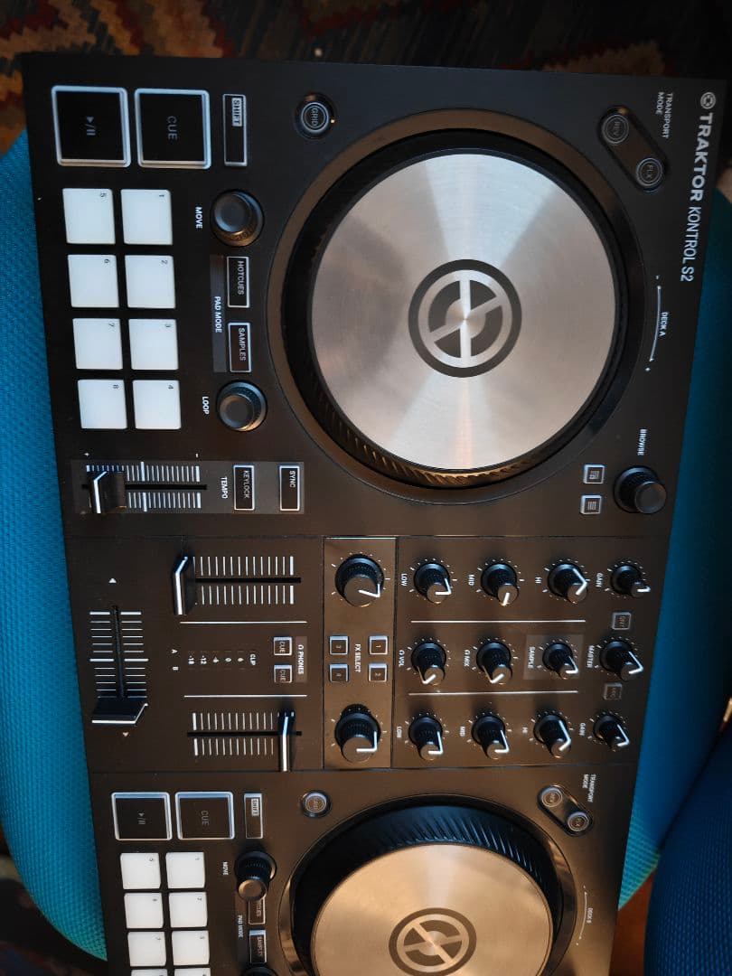 TRAKTOR KONTROL S2 MK3 DJコントローラー