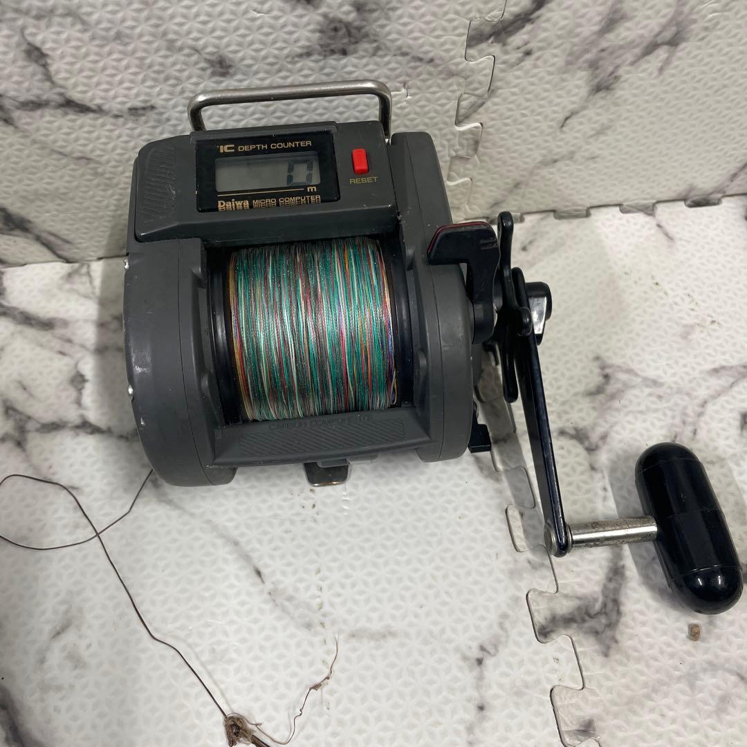 リール　棚SUPER HUNTER G5-60 Daiwa②