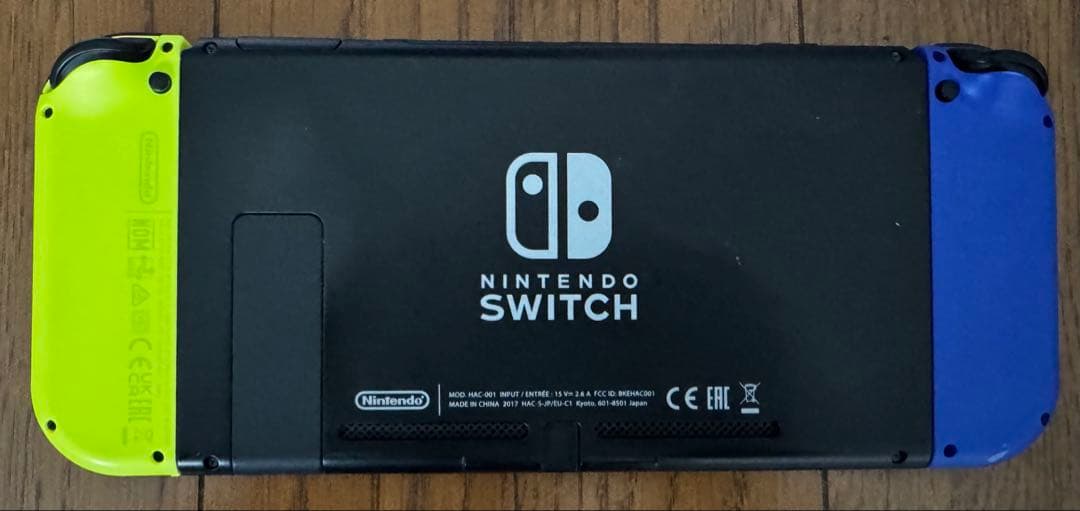 ニンテンドーSwitch 付属品、箱あり　中古品　純正ケース付き