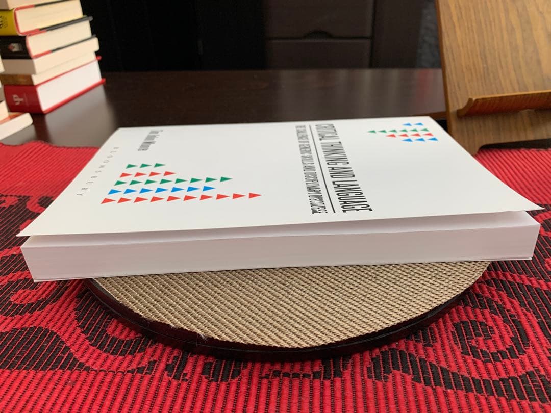 洋書 Critical Thinking and Language