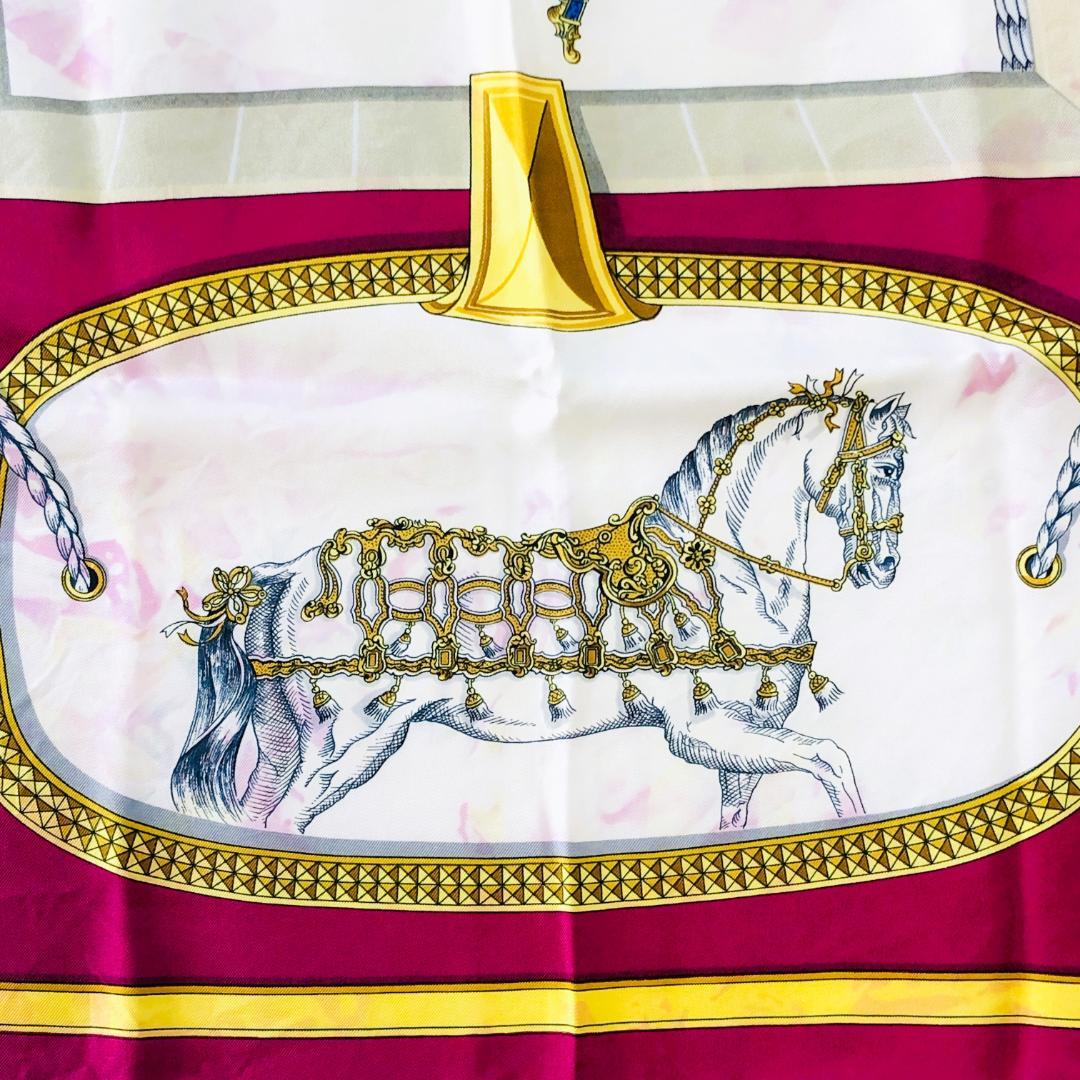 HERMES エルメス カレ90 盛装の⾺ GRAND APPARAT タグ付き
